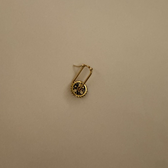 Foundrae Earring - Picture 2 of 4
